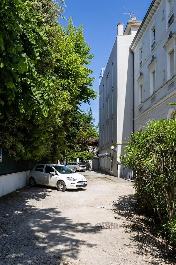 ***  Esedra Hotel Rimini Itália